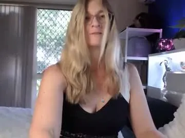 MollyLoveNZ – webcam model profile photo Image 10