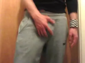 AdrianSith – webcam model profile photo Image 3