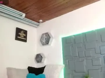 MoniLing – webcam model profile photo Image 5