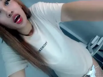 sexmittennjoytoy – webcam model profile photo Image 17