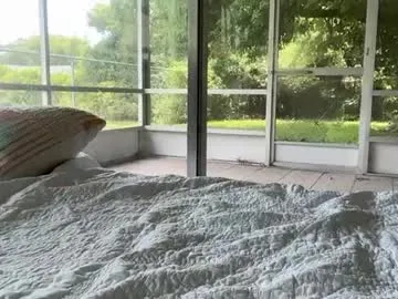 Lililth_Capri77 – webcam model profile photo Image 2