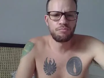 JuliaQuinn – webcam model profile photo Image 3