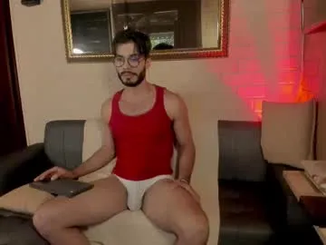 pantslesstraveler_plt – webcam model profile photo Image 14