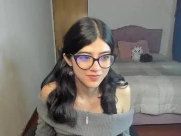 Amylewiss – webcam model profile photo Image 11