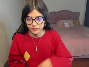 Amylewiss – webcam model profile photo Image 12