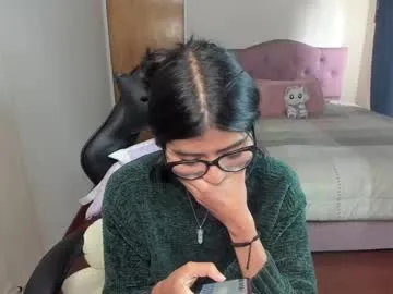 Amylewiss – webcam model profile photo Image 14