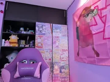 MhiaTaylor – webcam model profile photo Image 7