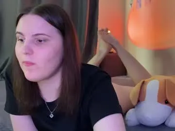 LilyDevelin – webcam model profile photo Image 2