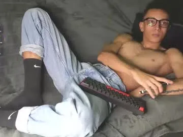 Donovan_Desmond – webcam model profile photo Image 13