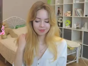 CamilaAlzate – webcam model profile photo Image 10