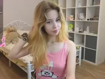 CamilaAlzate – webcam model profile photo Image 11