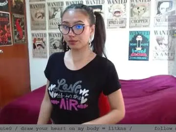 ChloeDevine – webcam model profile photo Image 17