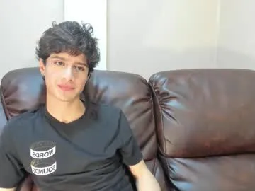 sdamvo2 – webcam model profile photo Image 4