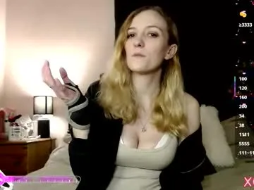 KimAvery – webcam model profile photo Image 18