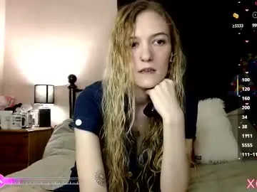 KimAvery – webcam model profile photo Image 7