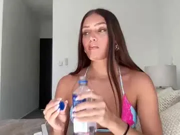 AishaAguilar – webcam model profile photo Image 3