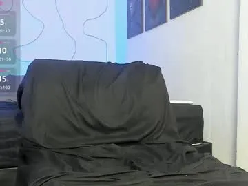 powq05 – webcam model profile photo Image 8