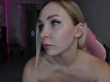 LauraCaruso – webcam model profile photo Image 6