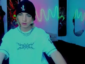 raymondmont – webcam model profile photo Image 15