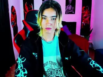 raymondmont – webcam model profile photo Image 4