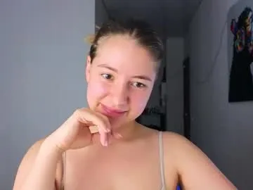 CherrySmirkXXX – webcam model profile photo Image 14