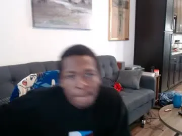 otouhu76 – webcam model profile photo Image 4