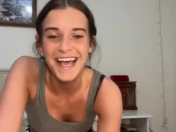 FitnessBunny – webcam model profile photo Image 9