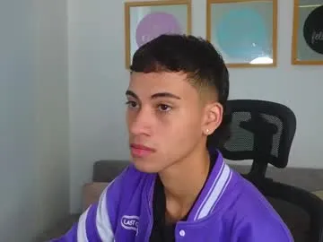 courtney981 – webcam model profile photo Image 10