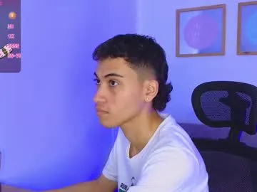 courtney981 – webcam model profile photo Image 11