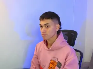 courtney981 – webcam model profile photo Image 19