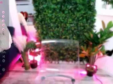 Allure_goldennX – webcam model profile photo Image 13