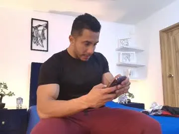 powq05 – webcam model profile photo Image 13