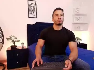 powq05 – webcam model profile photo Image 8