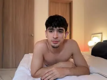 IsaLondon – webcam model profile photo Image 9