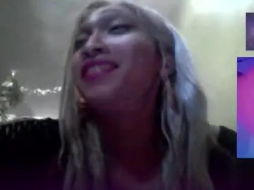 Live with Manchita96_ on FliCam Image 2