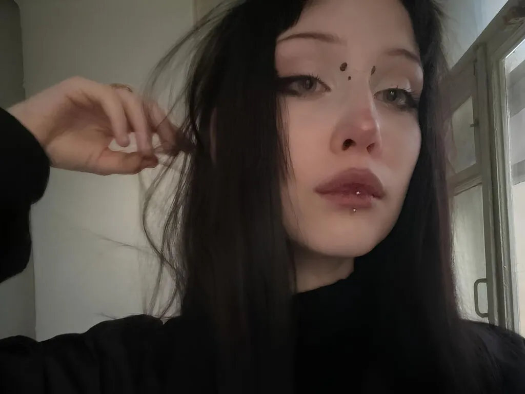 AriAmane – webcam model profile photo