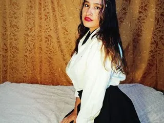 MiraLocks – webcam model profile photo Image 3
