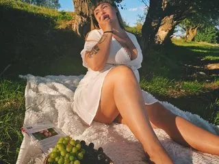 AMYINNA Image 2