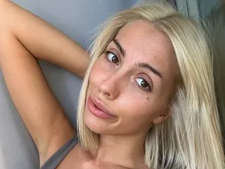 xShineLanax – webcam model profile photo Image 4