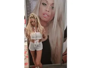 EmberRoseXXX – webcam model profile photo Image 2