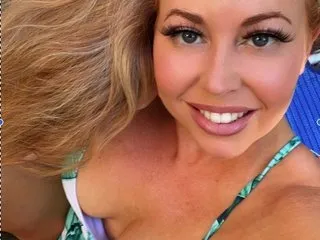 alanajones1 – webcam model profile photo Image 2