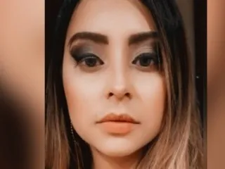 Live with Elensweet111 on FliCam