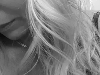 FitnessBunny – webcam model profile photo Image 13