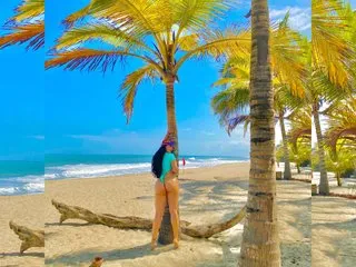 Curlyierr – webcam model profile photo Image 4