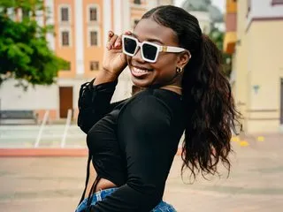 EmmilyCoopers18 – webcam model profile photo Image 2