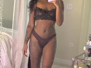 Rose_berry – webcam model profile photo Image 2