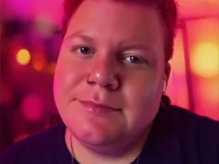 dominantsucker – webcam model profile photo Image 6