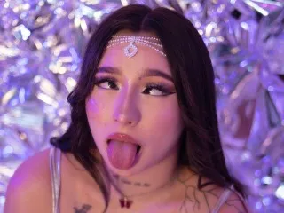MiaaCastro's Thumb Image