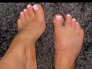 Sweetfeetlove69 – webcam model profile photo