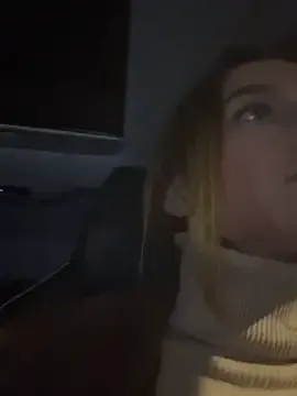 AmyBlair – webcam model profile photo Image 18